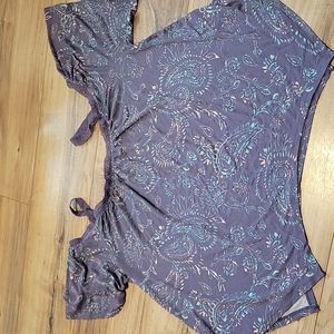 Mudd Cold Shoulder Top Size Large
